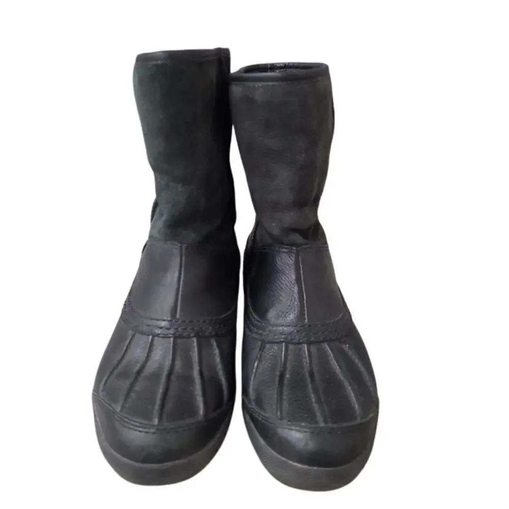UGG Womens Size 7 Event Snowpeak Waterproof Rubber Bottom Short Black Booties